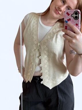 le chateau Cream Embroidered Button-Front Vest